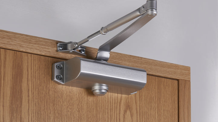 Automatic door closer